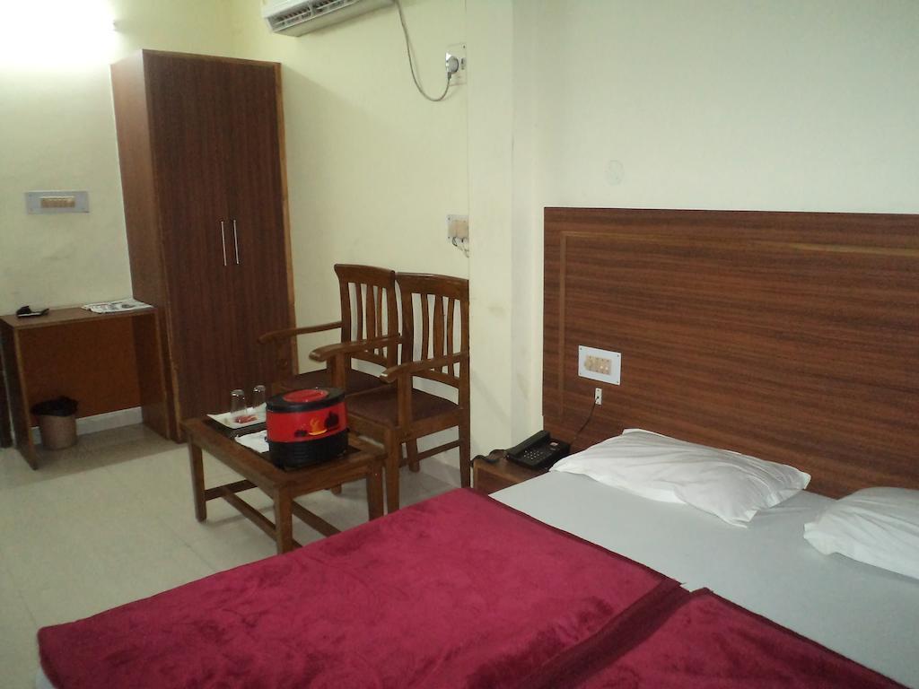 Hotel Umang Lucknow Room photo
