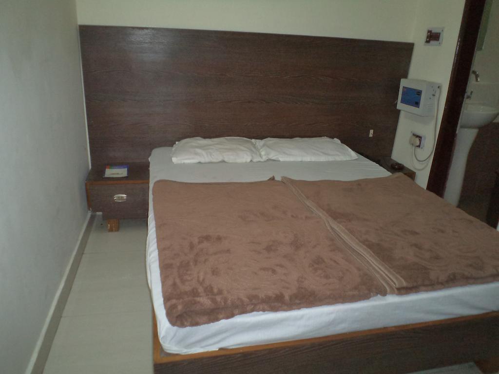 Hotel Umang Lucknow Room photo